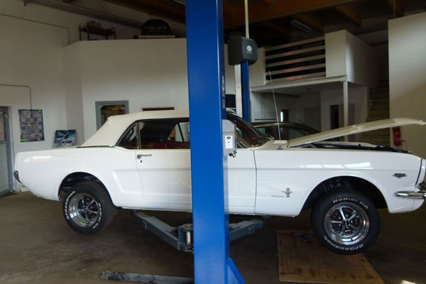 Ford Mustang von der Seite